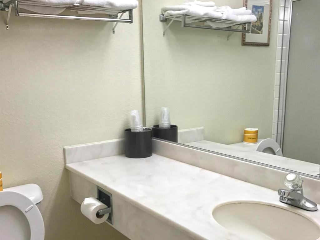 America'S Best Inn Urbana 尚佩恩 外观 照片